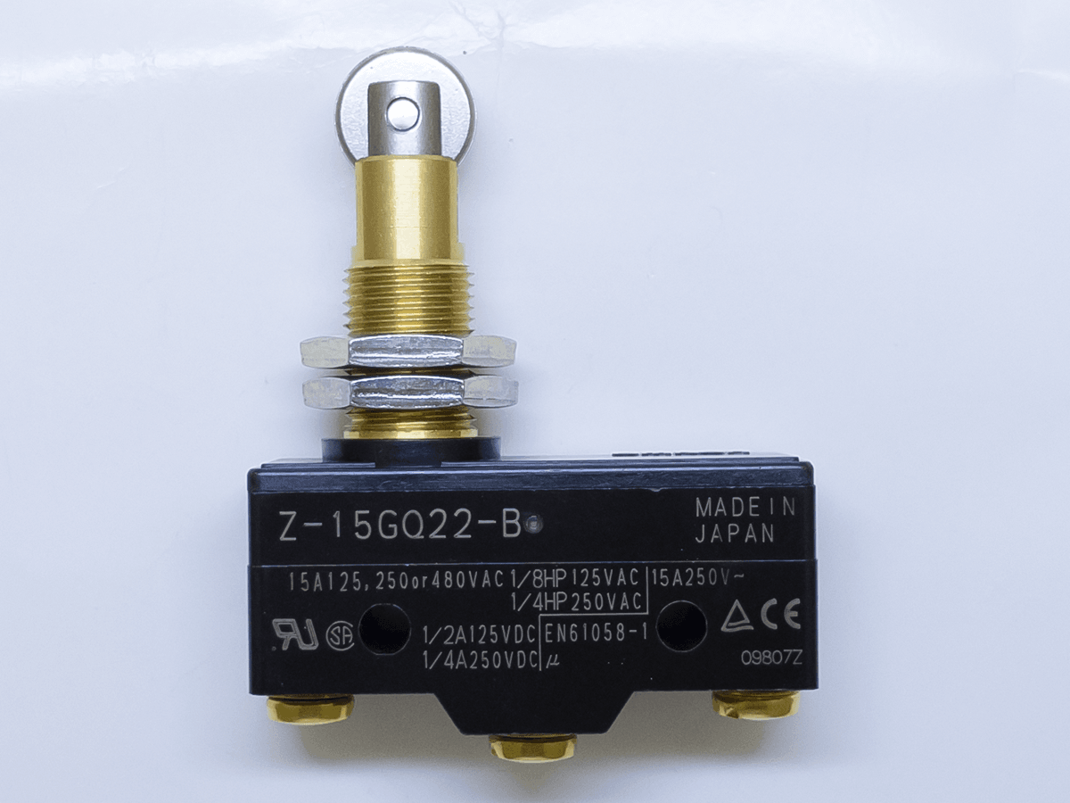 Z-15GQ22-B マイクロスイッチ パネル取りつけローラ押ボタン形 ねじ 